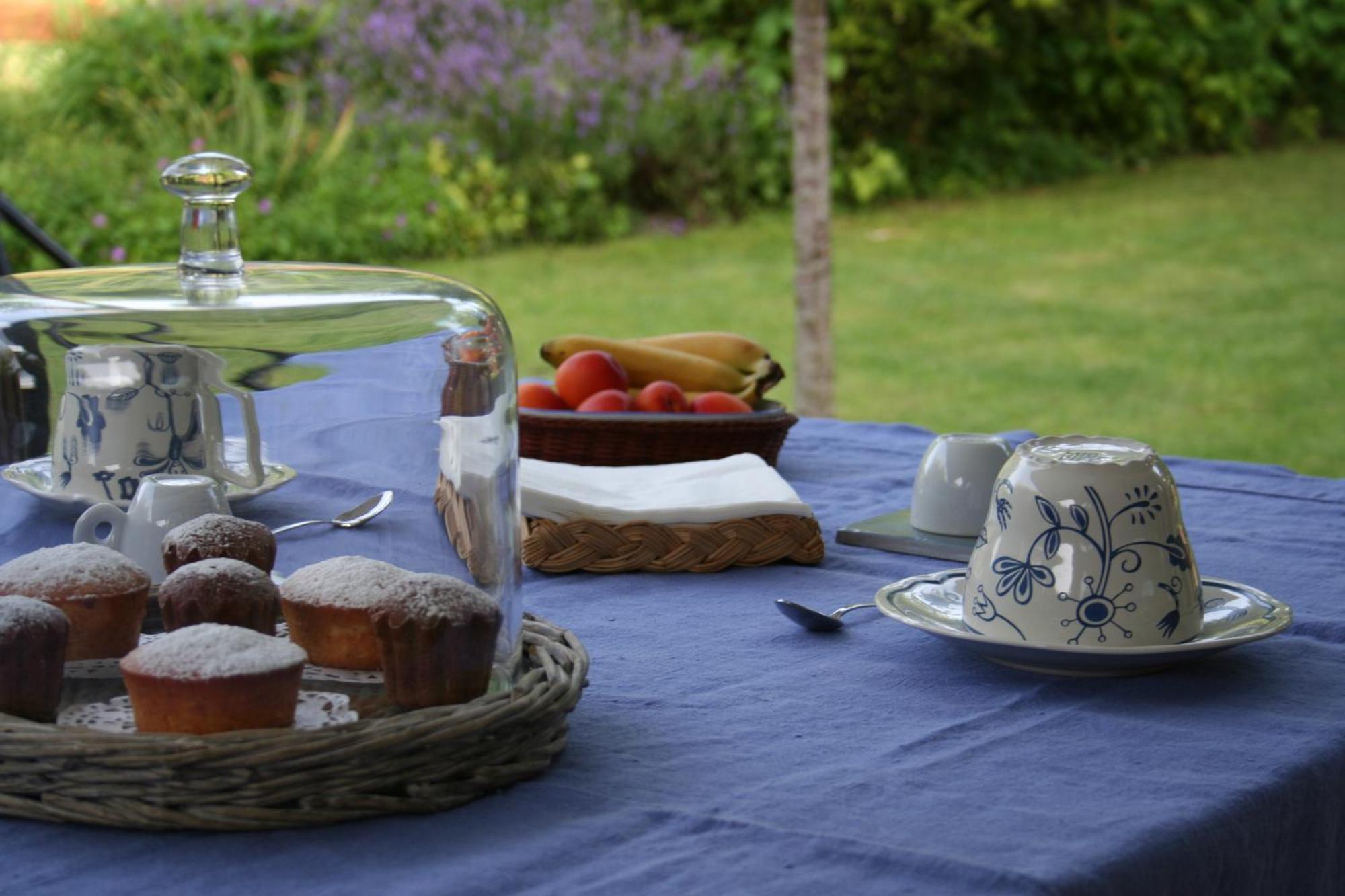 Le Cerisier Bed & Breakfast Mareil-Marly Bagian luar foto