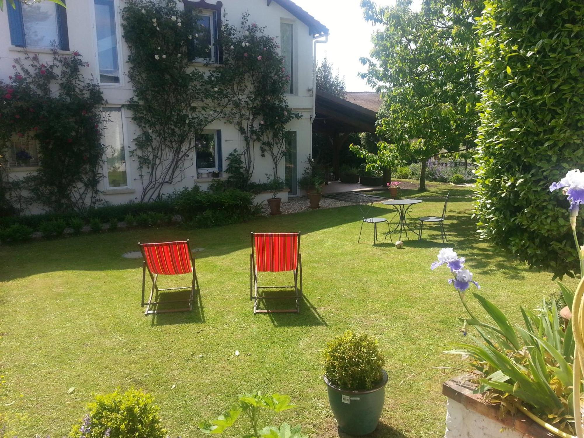 Le Cerisier Bed & Breakfast Mareil-Marly Bagian luar foto